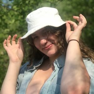 Meet your Posher, Izabelle